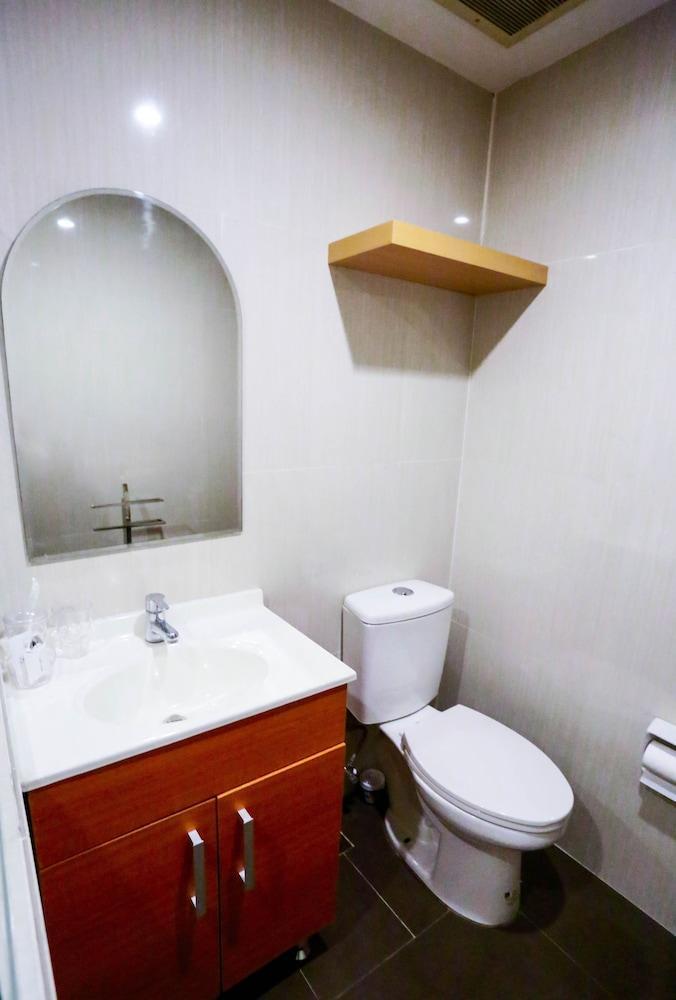 The Victor Hotel Makati City Dış mekan fotoğraf