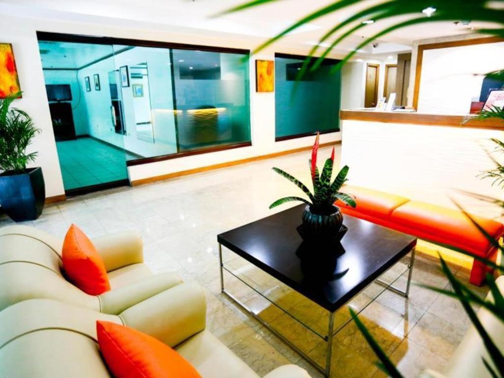 The Victor Hotel Makati City Dış mekan fotoğraf